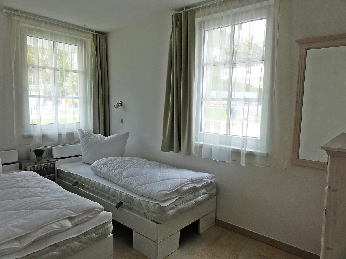 3 Zimmer Ferienwohnung Haus Meeresblick Mit Meerblick A005 Mit Suedterrasse Und Strandkorb Бабе Екстер'єр фото